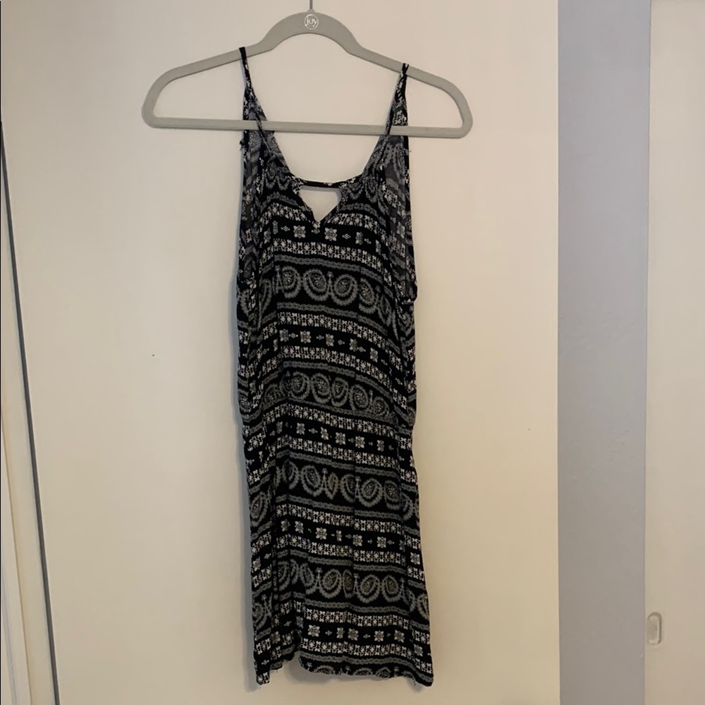 Cute sundress, perfect for a beach trip!